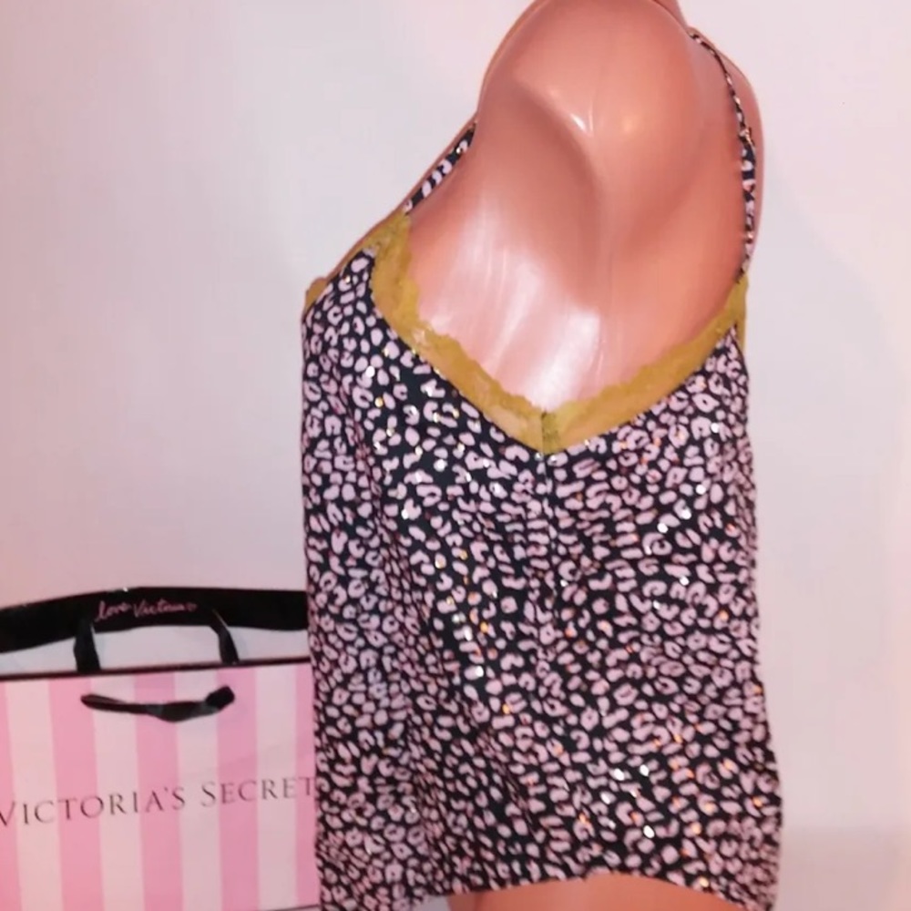 BRAND NEWđ„Victoria Secret lace tank - Picture 3 of 4